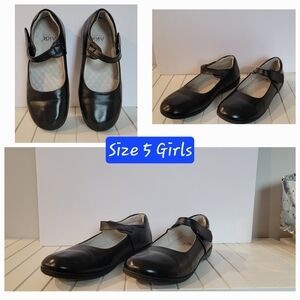 Girls Size 5 Mary Janes